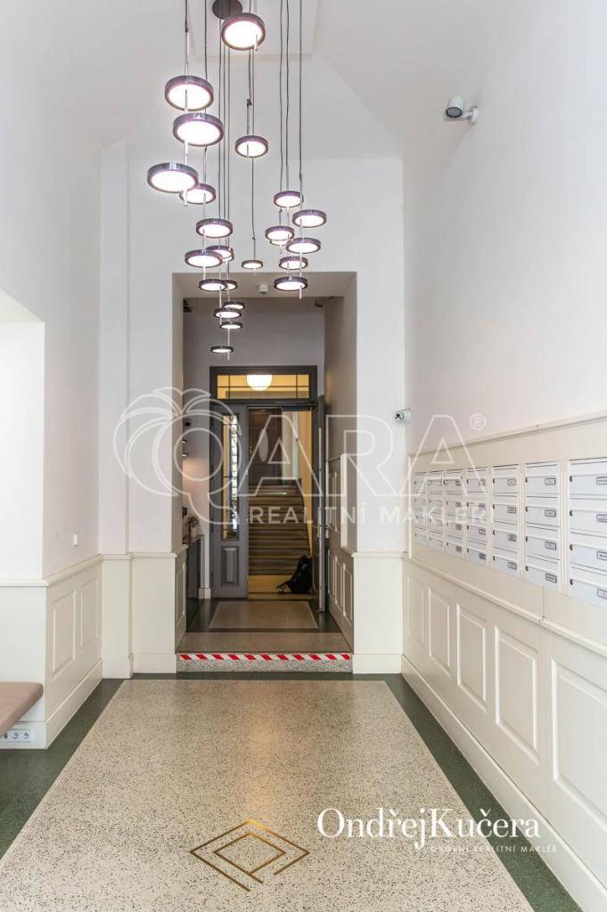 Prodej bytu 2+kk 61 m2, Praha – náhled fotky 23