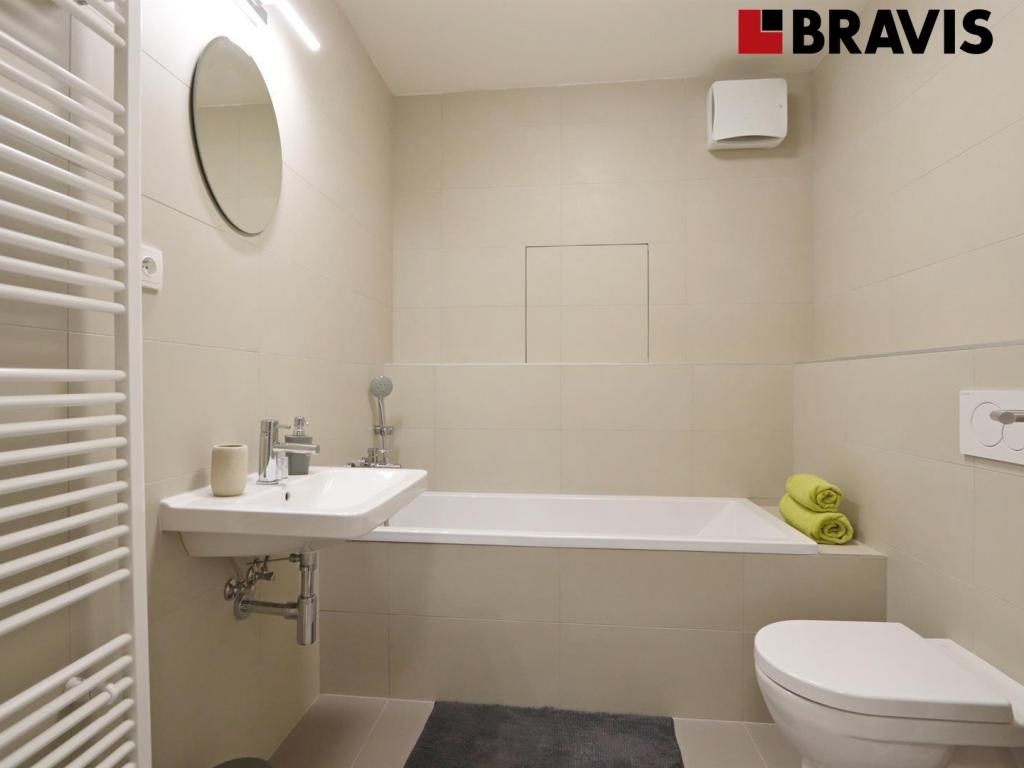 Pronájem bytu 1+kk 63 m2