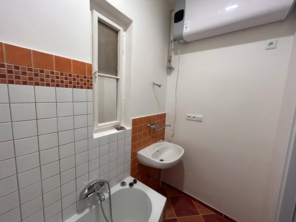 Pronájem bytu 1+kk 34 m2