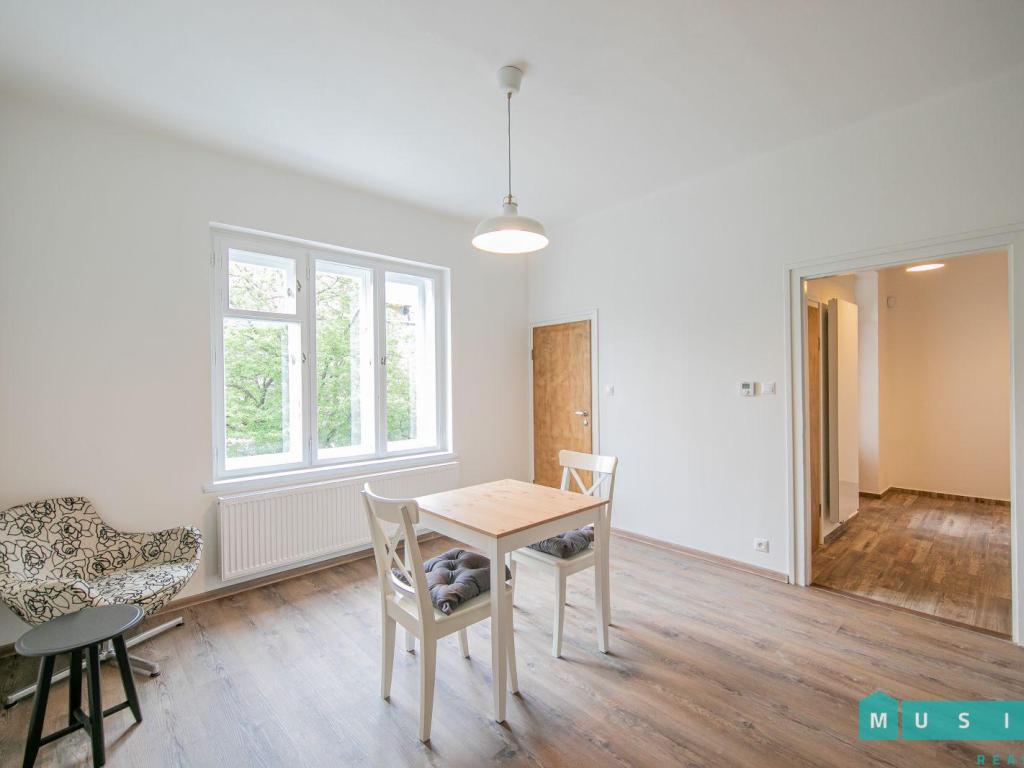 Pronájem bytu 2+kk 65 m2