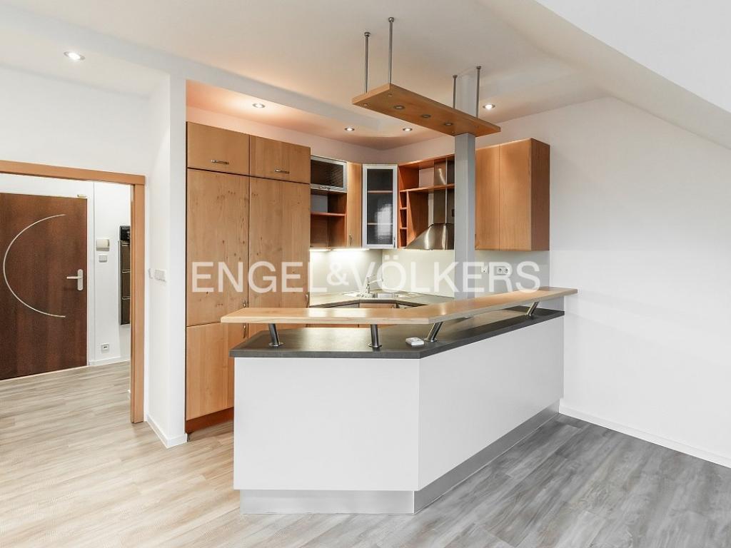 Pronájem bytu 3+kk 93 m2