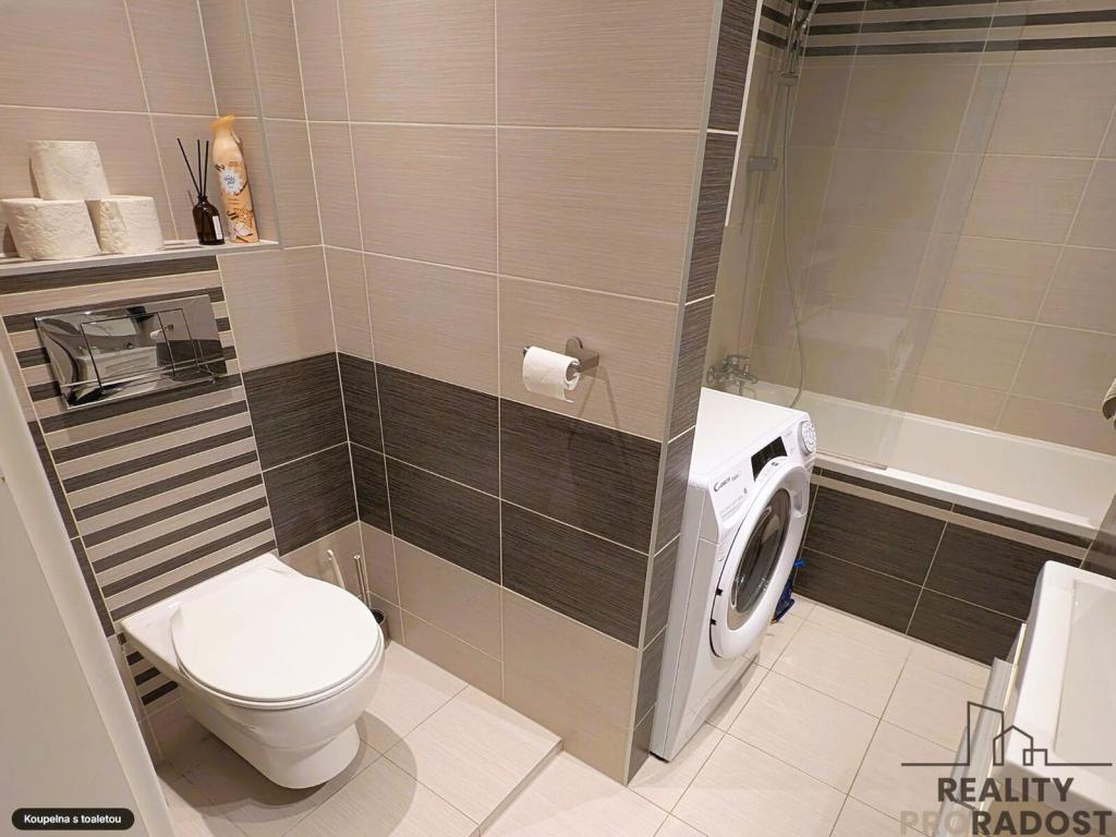 Pronájem bytu 2+kk 57 m2, Praha – náhled fotky 8