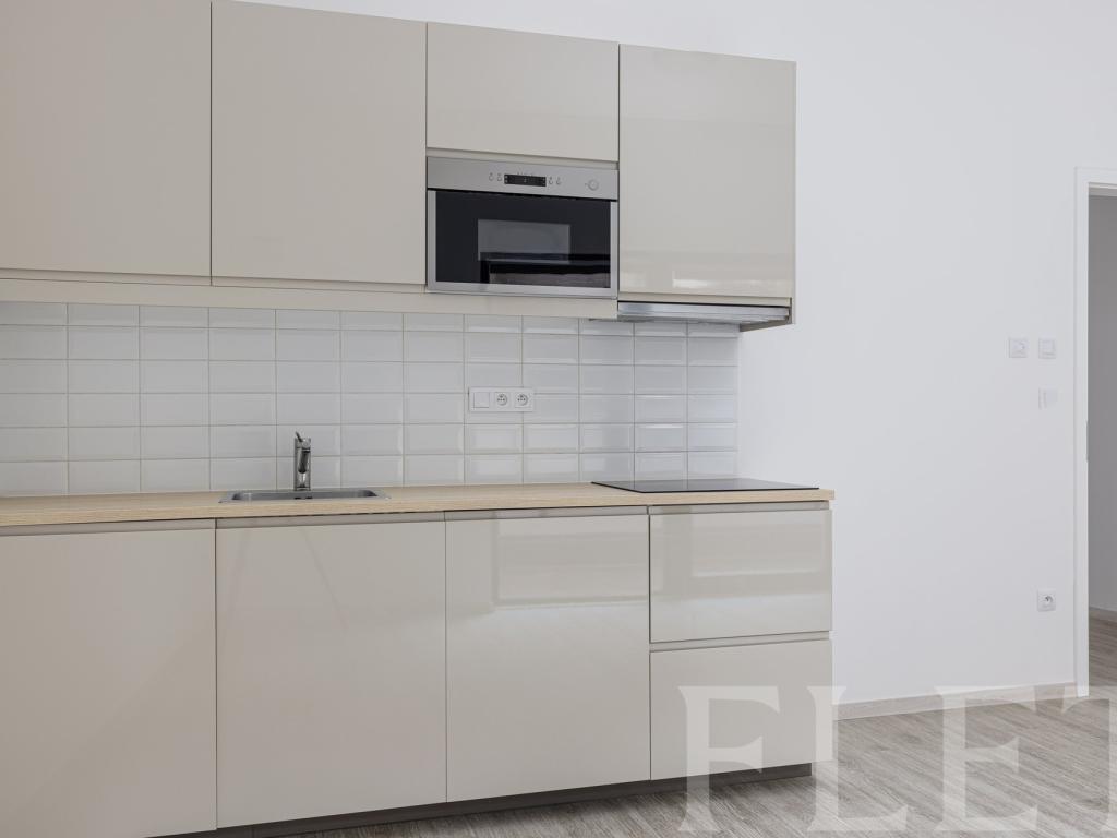 Pronájem bytu 1+kk 32 m2