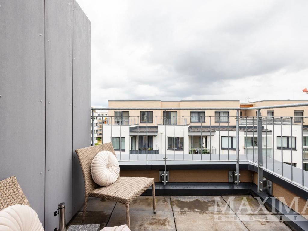 Prodej bytu 1+kk 39 m2, Praha – náhled fotky 16