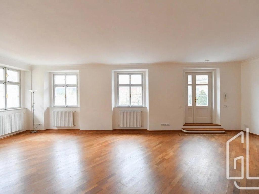 Pronájem bytu 4+1 178 m2, Praha – náhled fotky 16