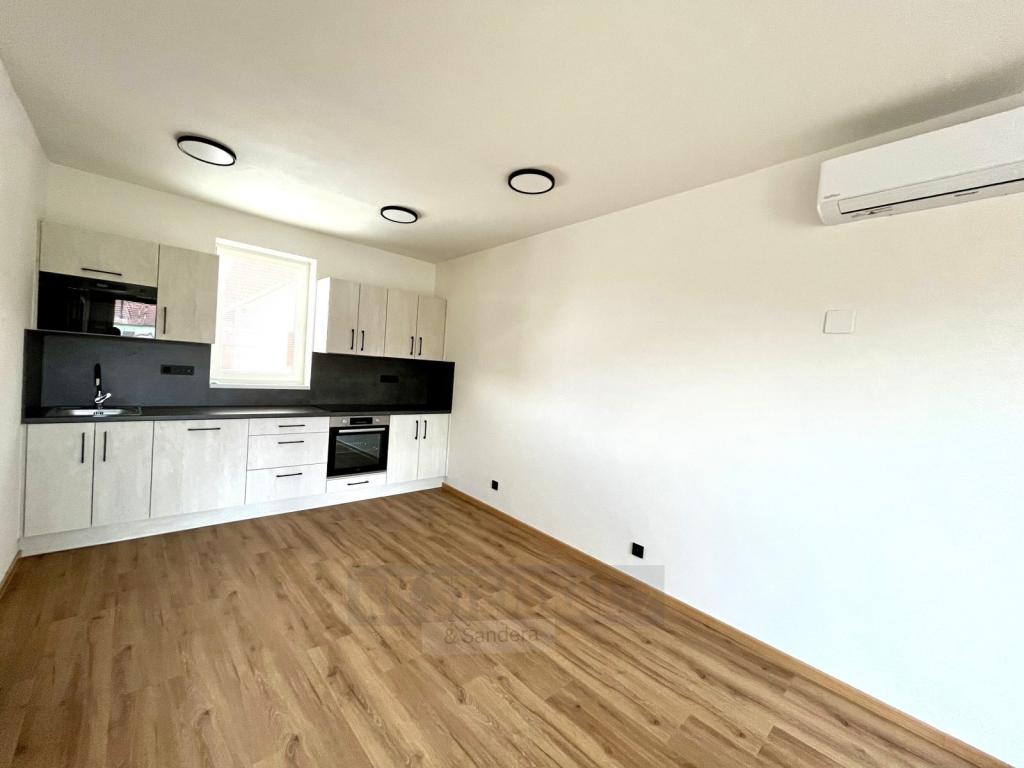 Pronájem bytu 2+kk 42 m2