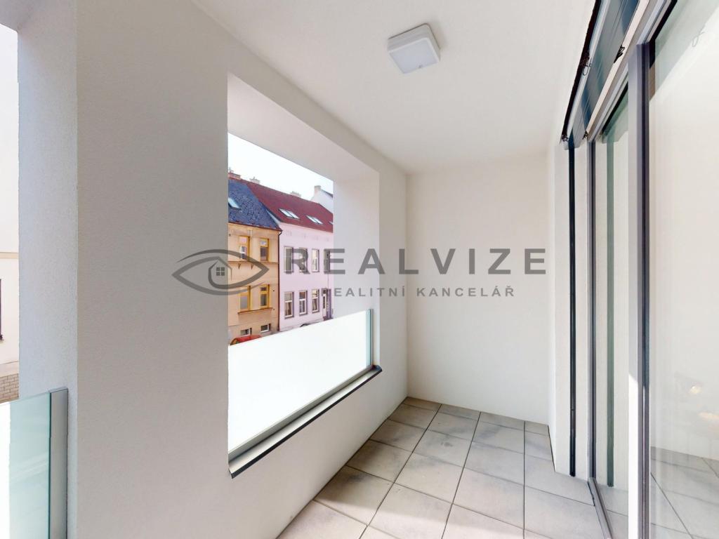 Pronájem bytu 1+kk 38 m2