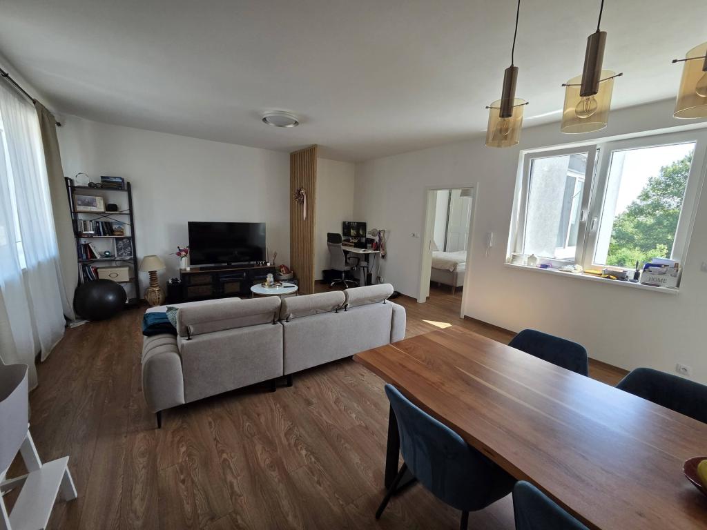 Pronájem bytu 2+kk 65 m2