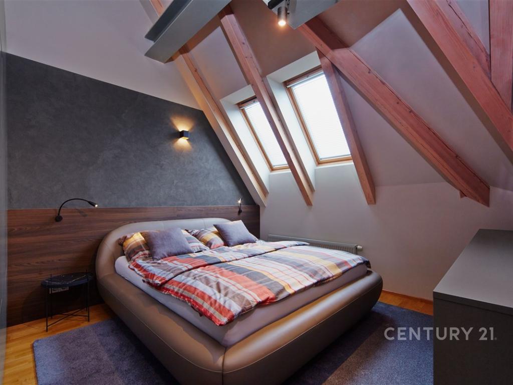 Pronájem bytu 2+kk 115 m2