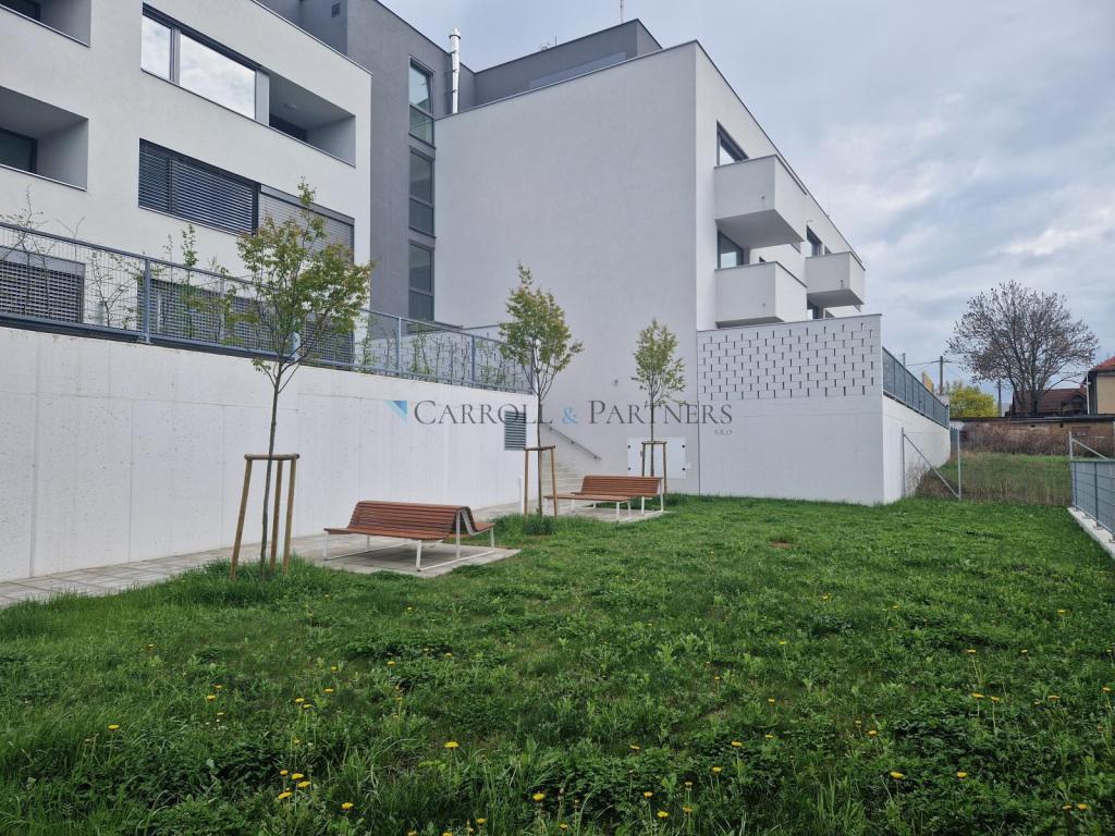 Pronájem bytu 1+kk 40 m2