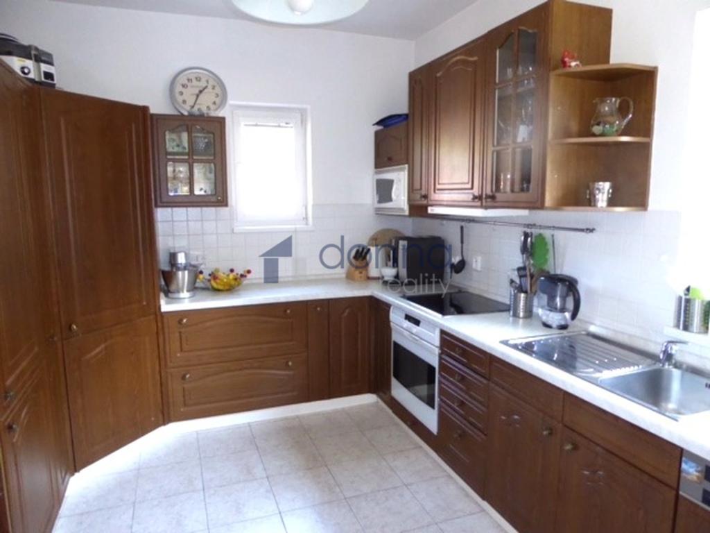 Pronájem domu 251 m2