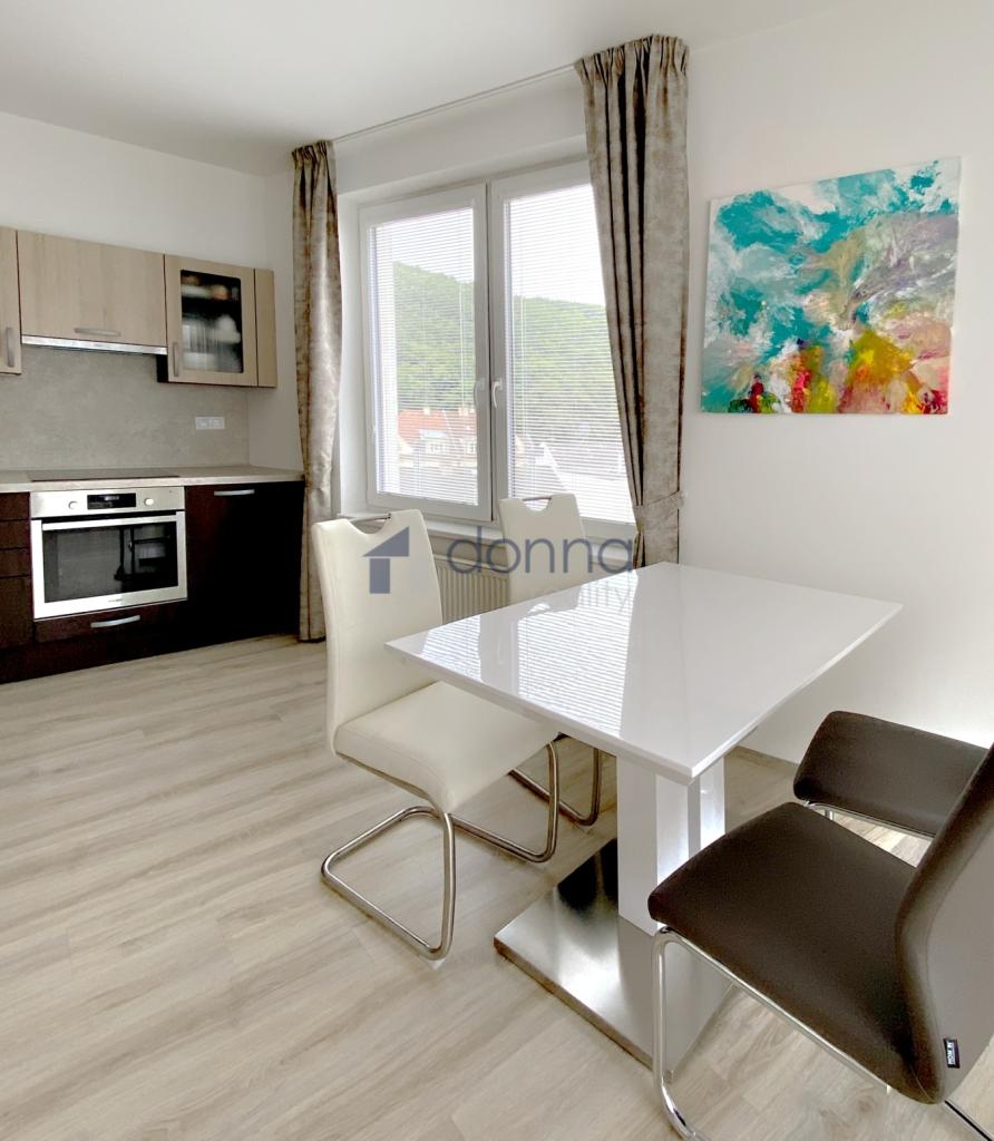 Pronájem bytu 3+kk 75 m2