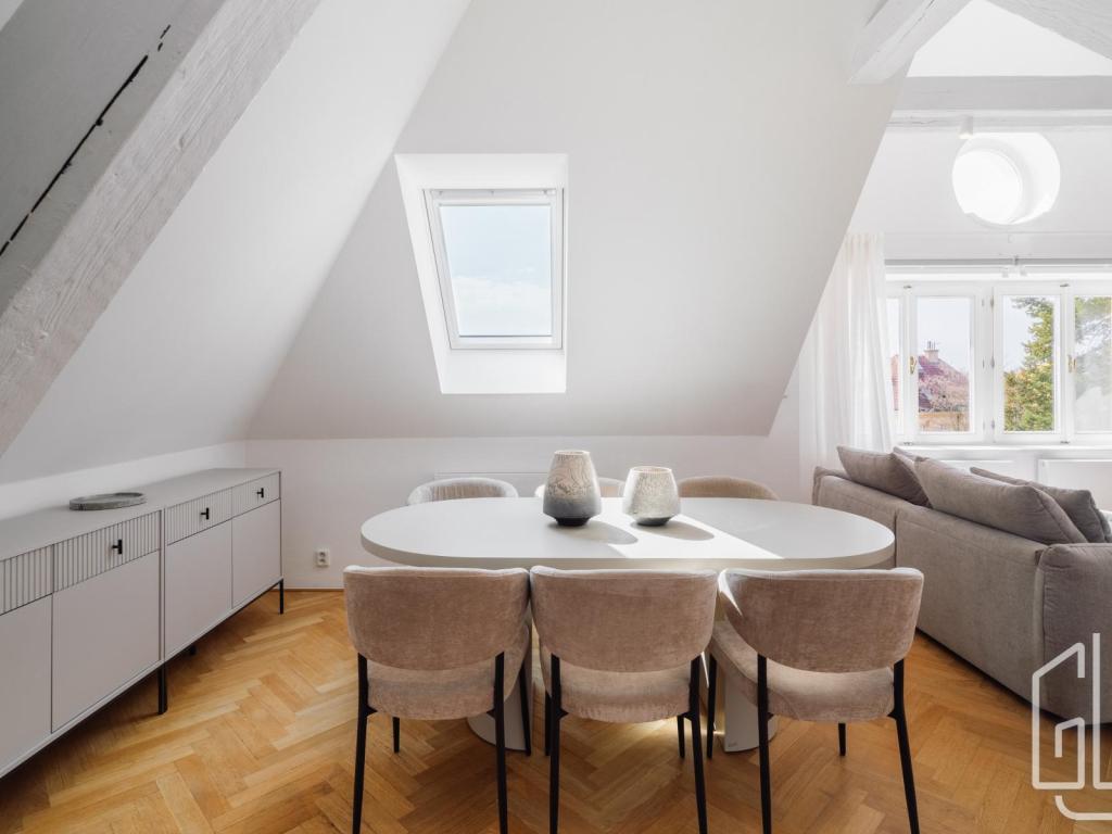Pronájem bytu 3+1 144 m2