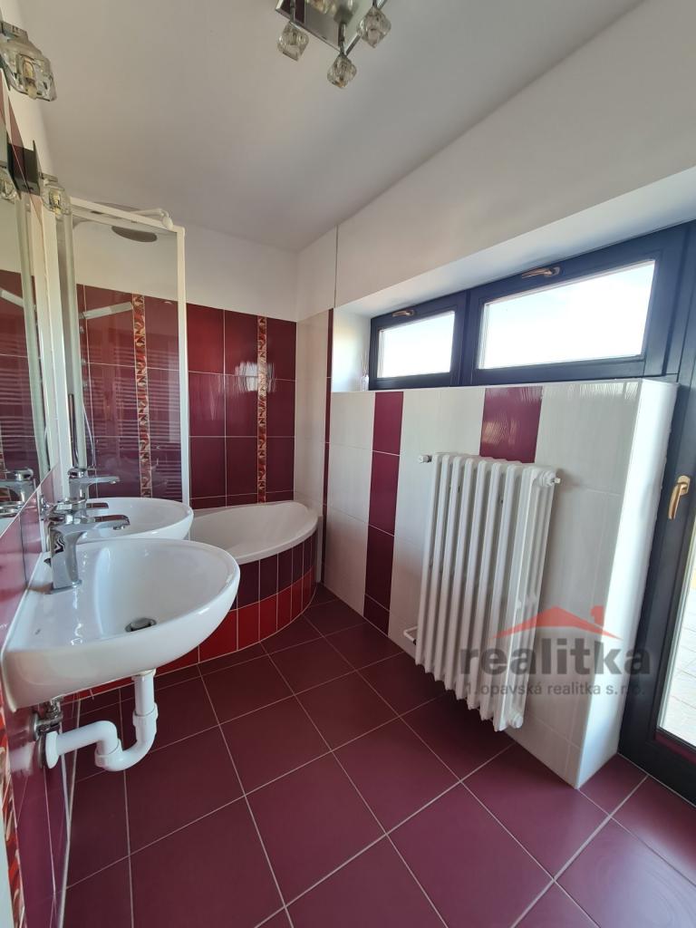 Pronájem bytu 2+1 84 m2