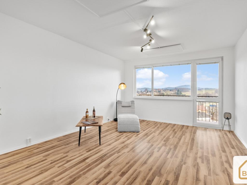 Prodej bytu 5+1 91 m² – pohled 2