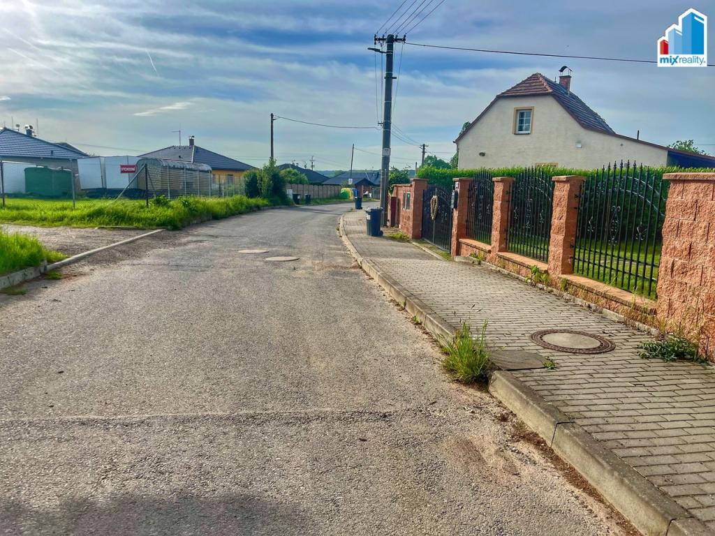 Prodej pozemku 657 m2, Úherce – náhled fotky 10