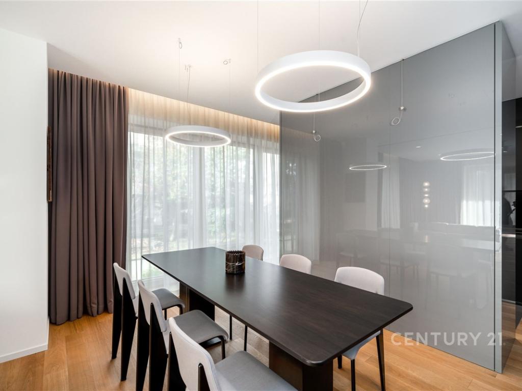 Pronájem bytu 3+kk 137 m2