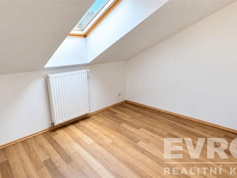 Pronájem bytu 2+kk 34 m2