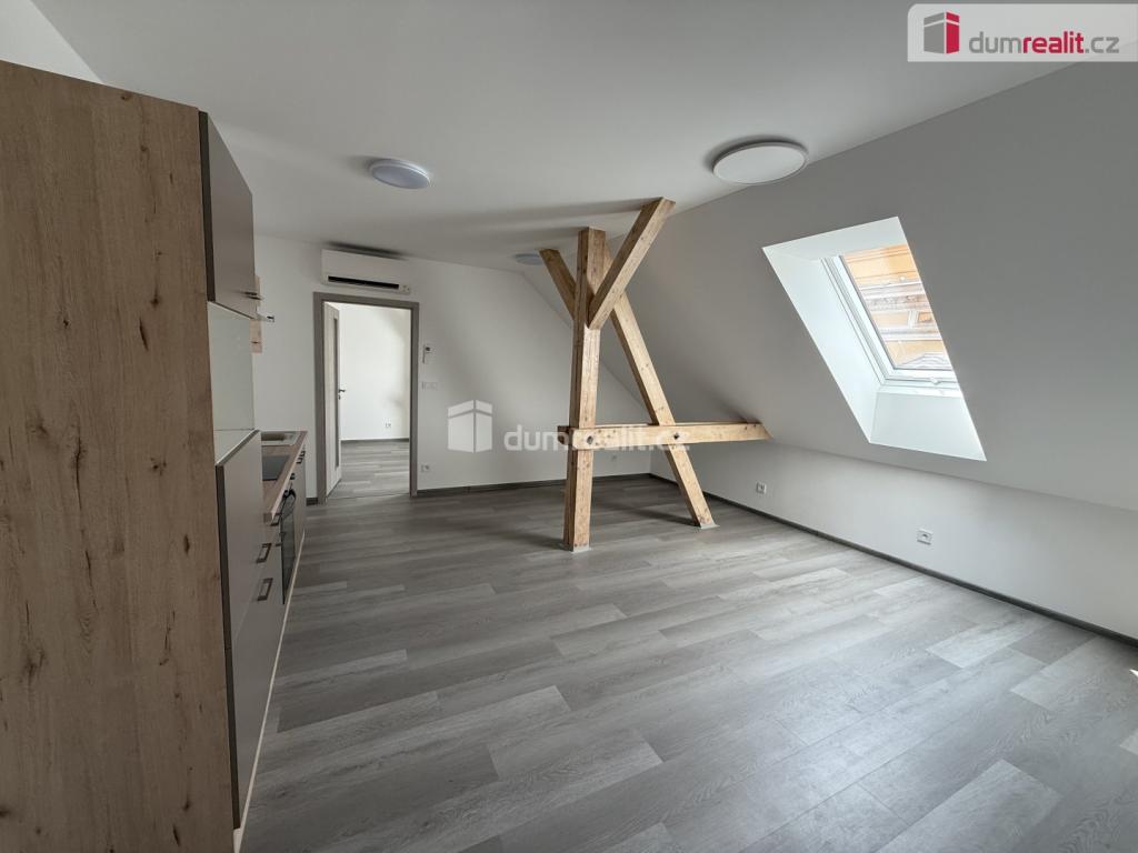 Pronájem bytu 2+kk 48 m2