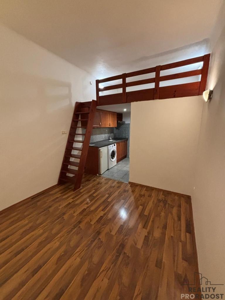 Pronájem bytu 1+kk 20 m2