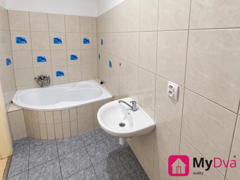 Pronájem bytu 2+1 75 m2, Znojmo – náhled fotky 8