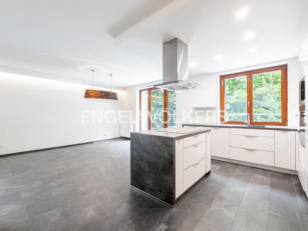 Pronájem domu 320 m² – pohled 3