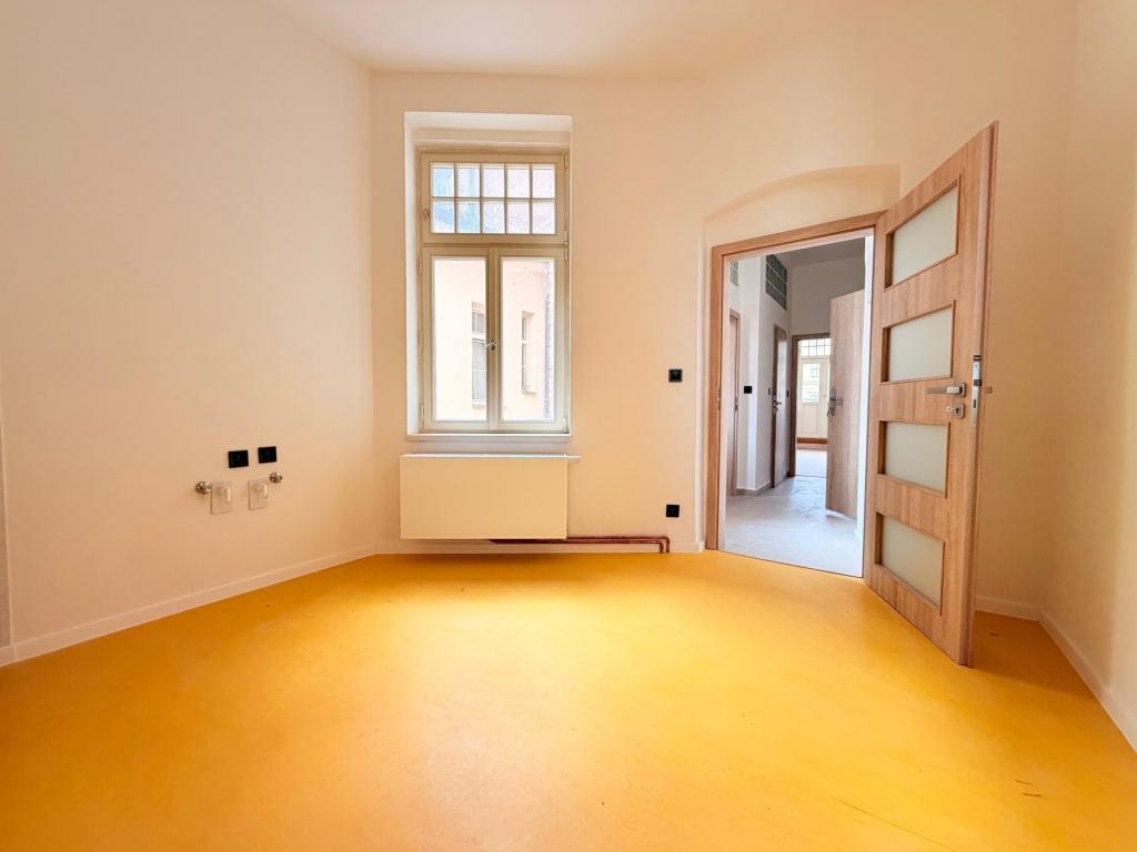 Pronájem bytu 3+1 72 m2, Plzeň – náhled fotky 4