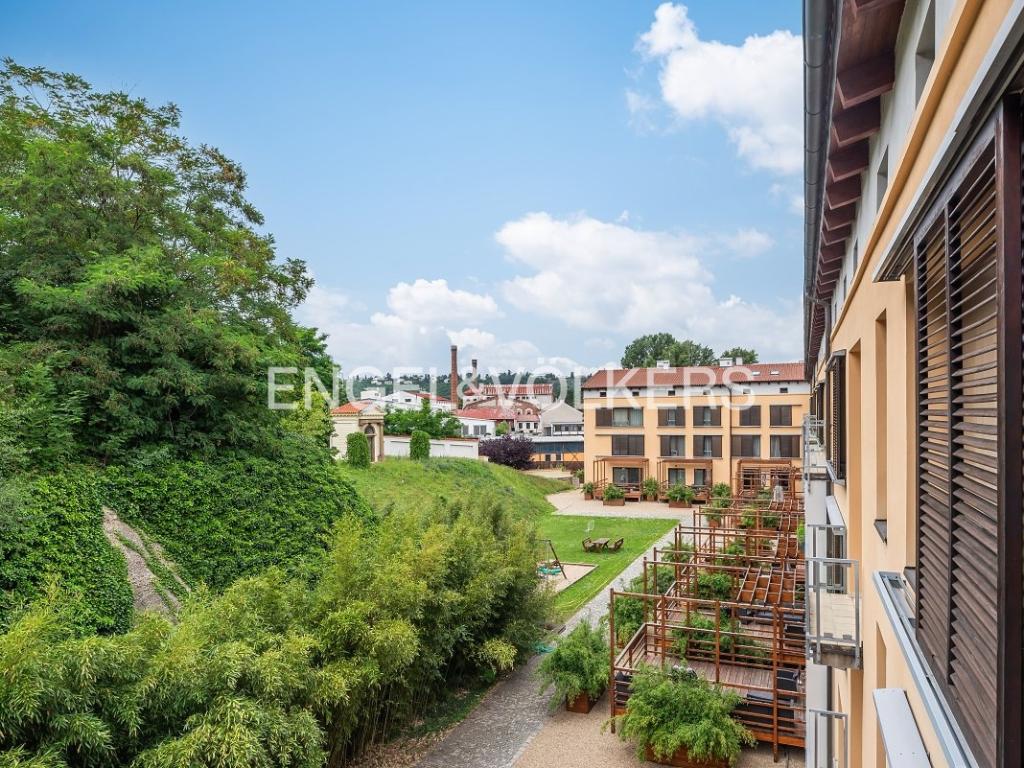 Pronájem bytu 2+kk 87 m2, Praha – náhled fotky 10