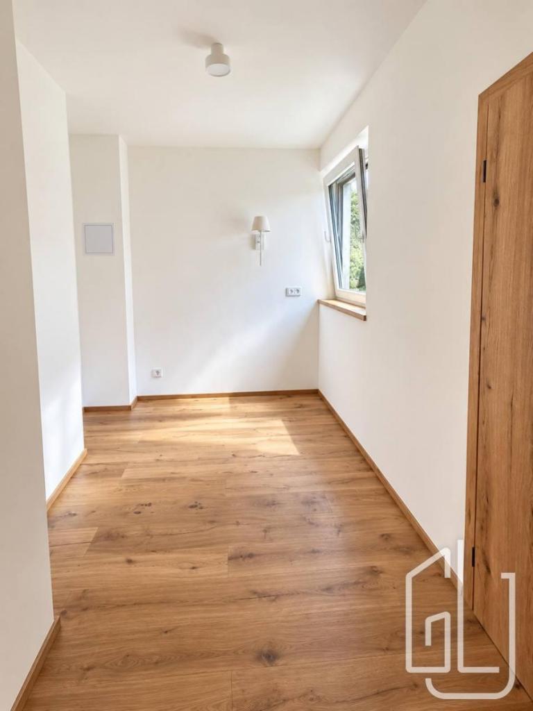 Pronájem bytu 2+kk 60 m2, Praha – náhled fotky 12
