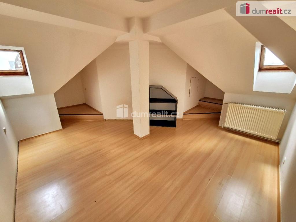 Pronájem bytu 4+kk 105 m2
