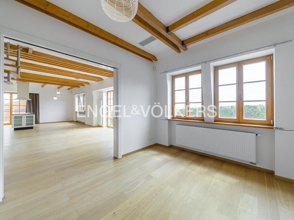 Pronájem bytu 4+kk 202 m2