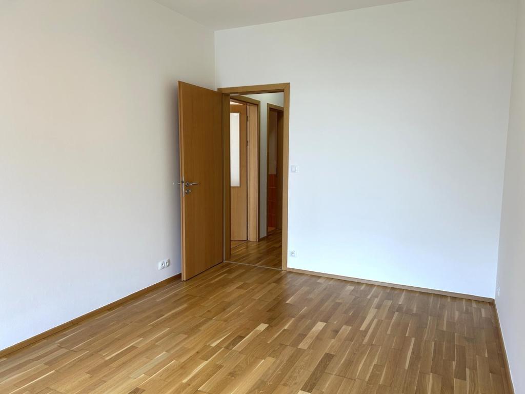 Pronájem bytu 2+kk 68 m2, Praha – náhled fotky 24