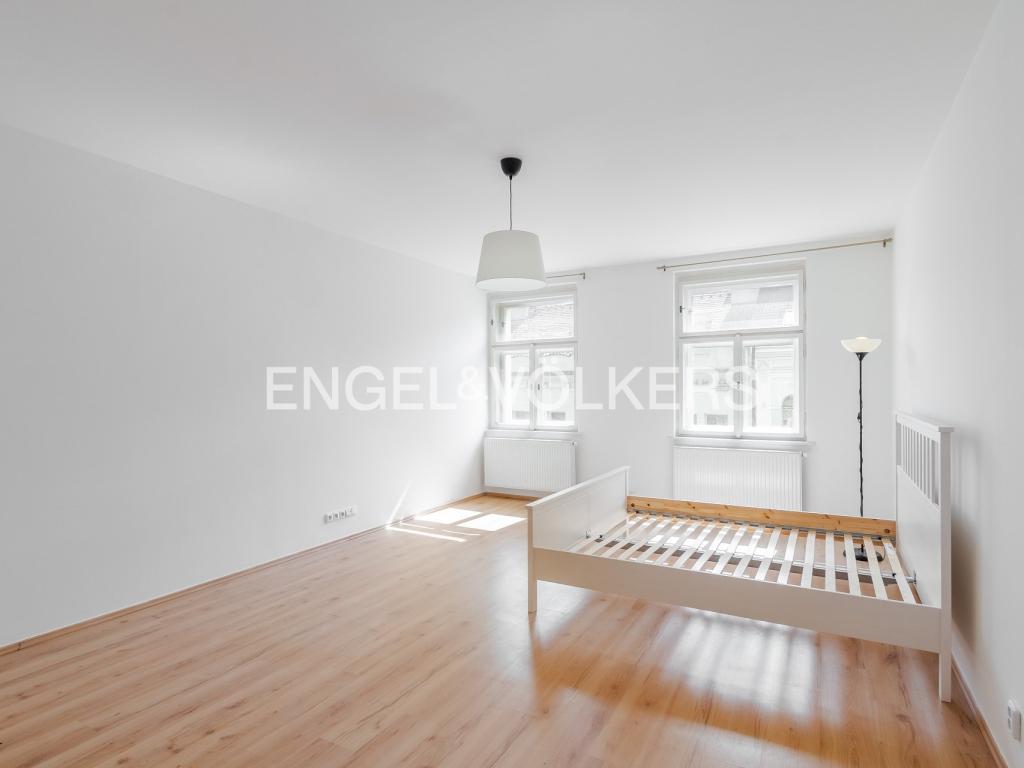 Pronájem bytu 1+1 60 m2