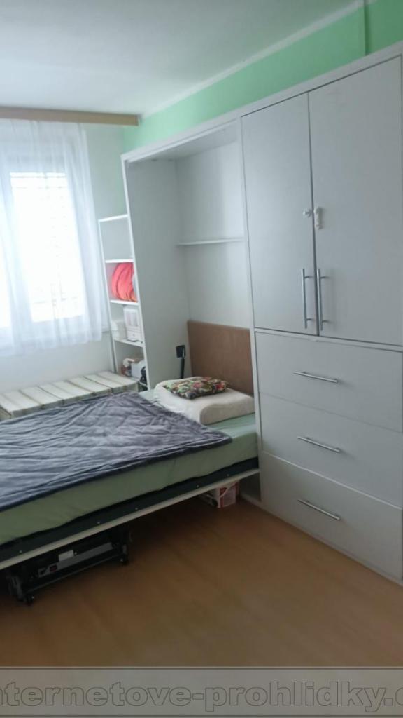 Pronájem bytu pokoj 22 m2