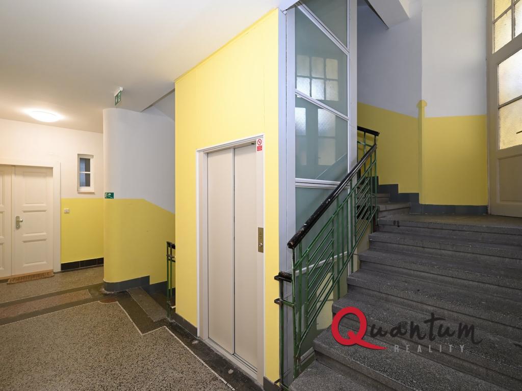 Pronájem bytu 2+kk 40 m2, Praha – náhled fotky 20