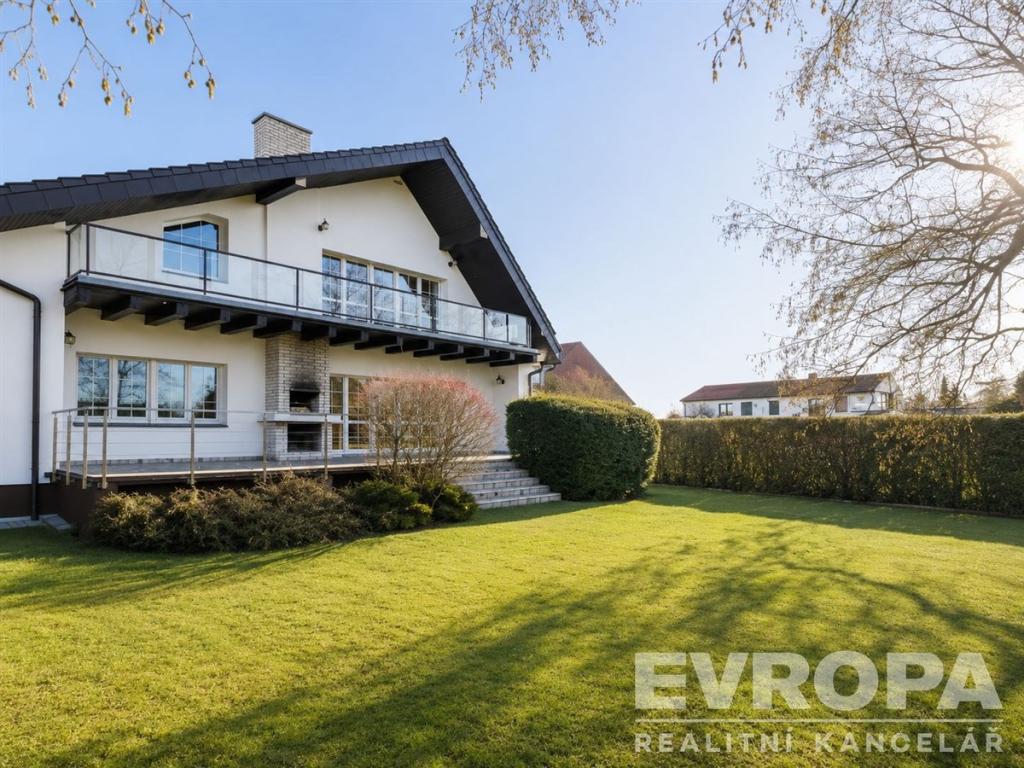 House, 350 m², land 534 m²