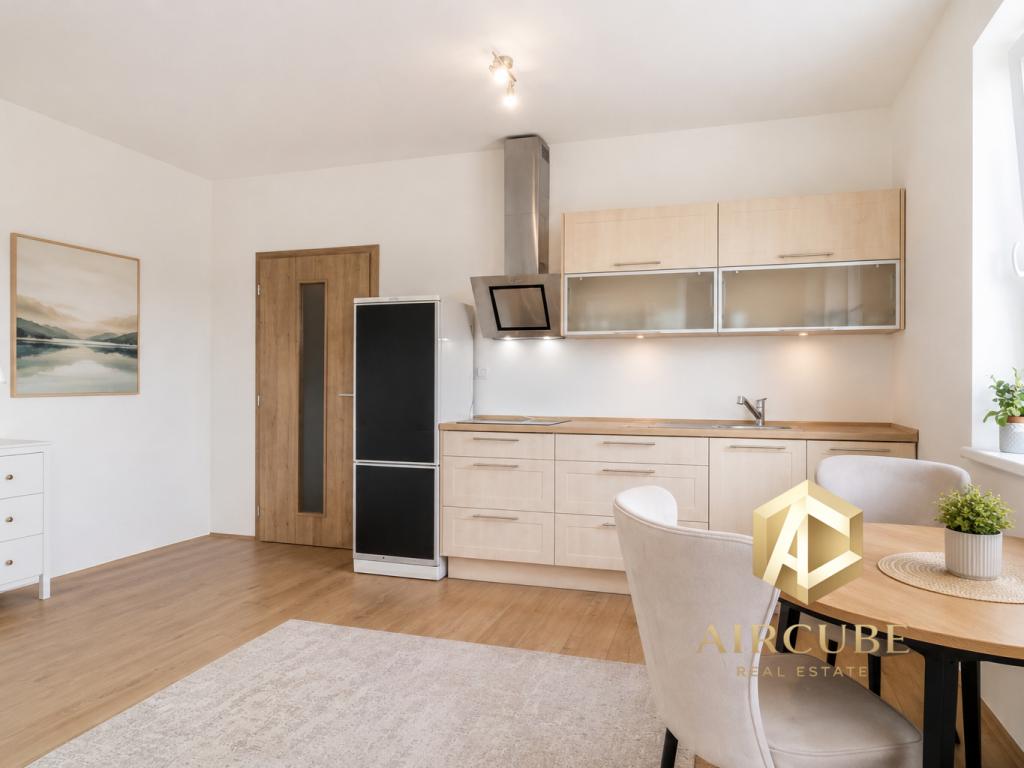Pronájem bytu 1+kk 34 m2