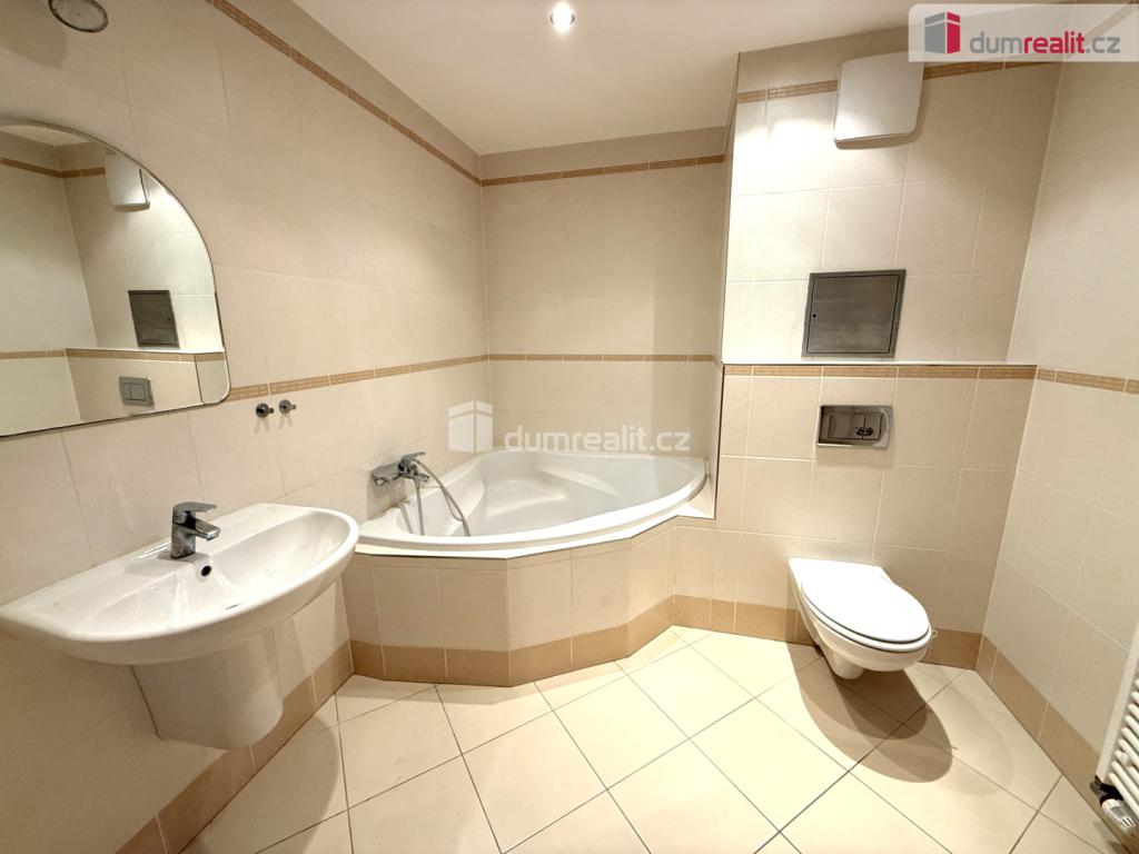 Pronájem bytu 2+kk 72 m2