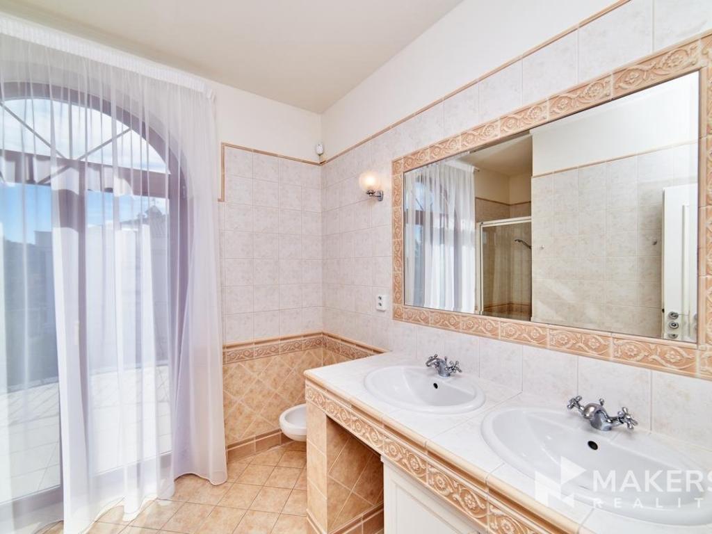 Pronájem domu 254 m2, Praha – náhled fotky 15