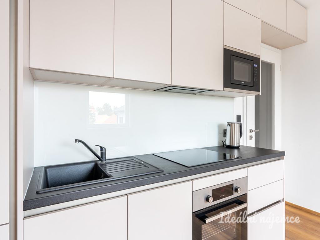 Pronájem bytu 1+kk 26 m2