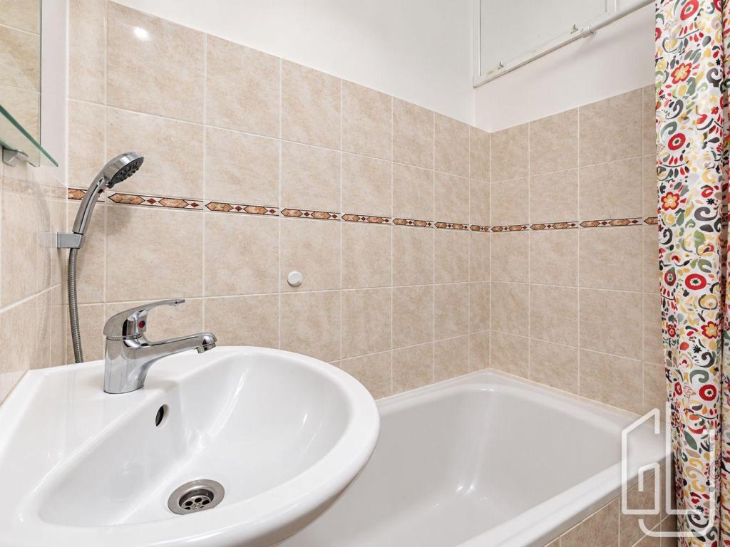 Pronájem bytu 1+kk 28 m2, Praha – náhled fotky 6