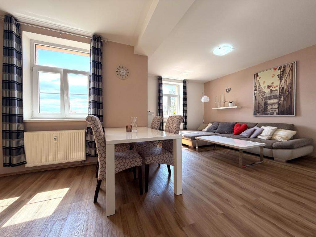 Pronájem bytu 3+kk 78 m2, Plzeň – náhled fotky 2