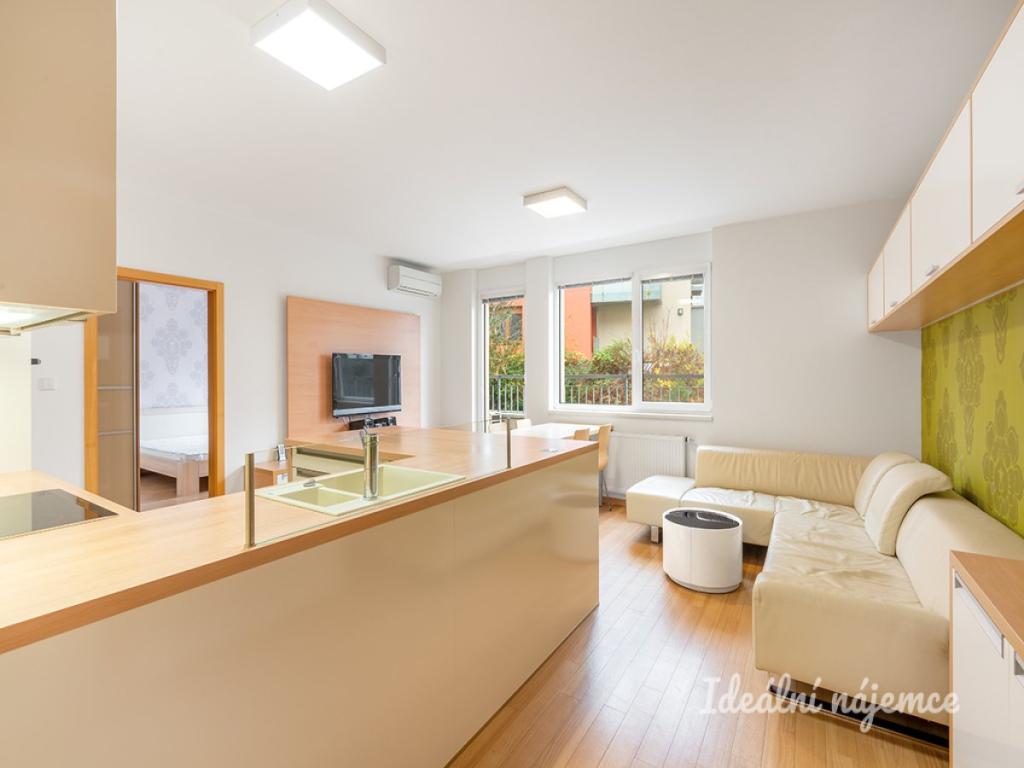 1-bed apartment, 55 m²