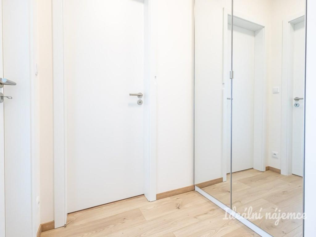 Pronájem bytu 1+kk 32 m2