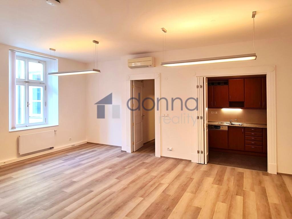 Pronájem bytu 4+kk 155 m2