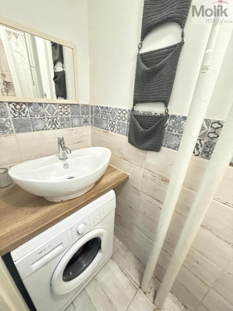 Pronájem bytu 1+kk 22 m2, Most – náhled fotky 9