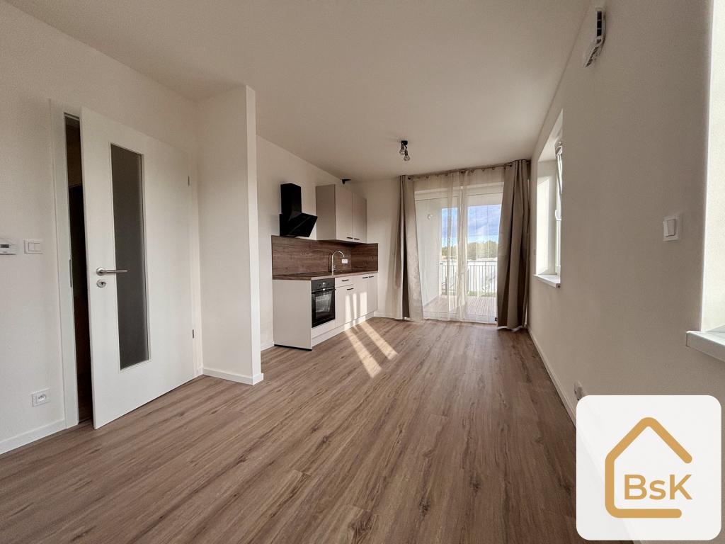 Pronájem bytu 1+kk 32 m2