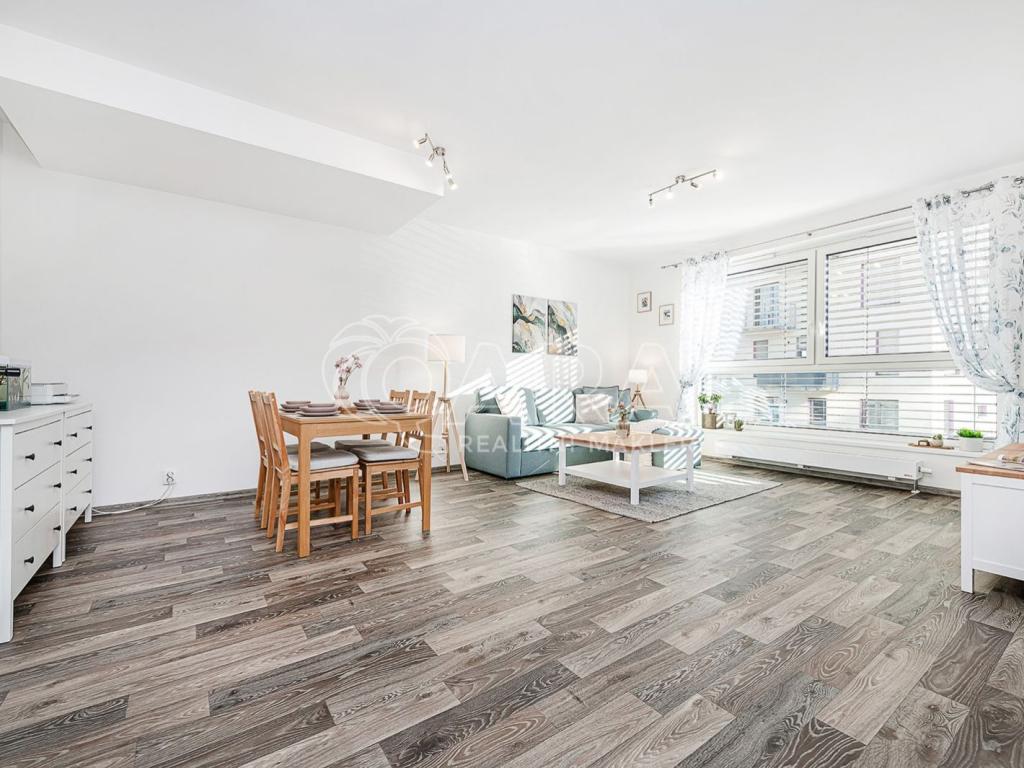 Prodej bytu 2+kk 63 m² - Widok 2
