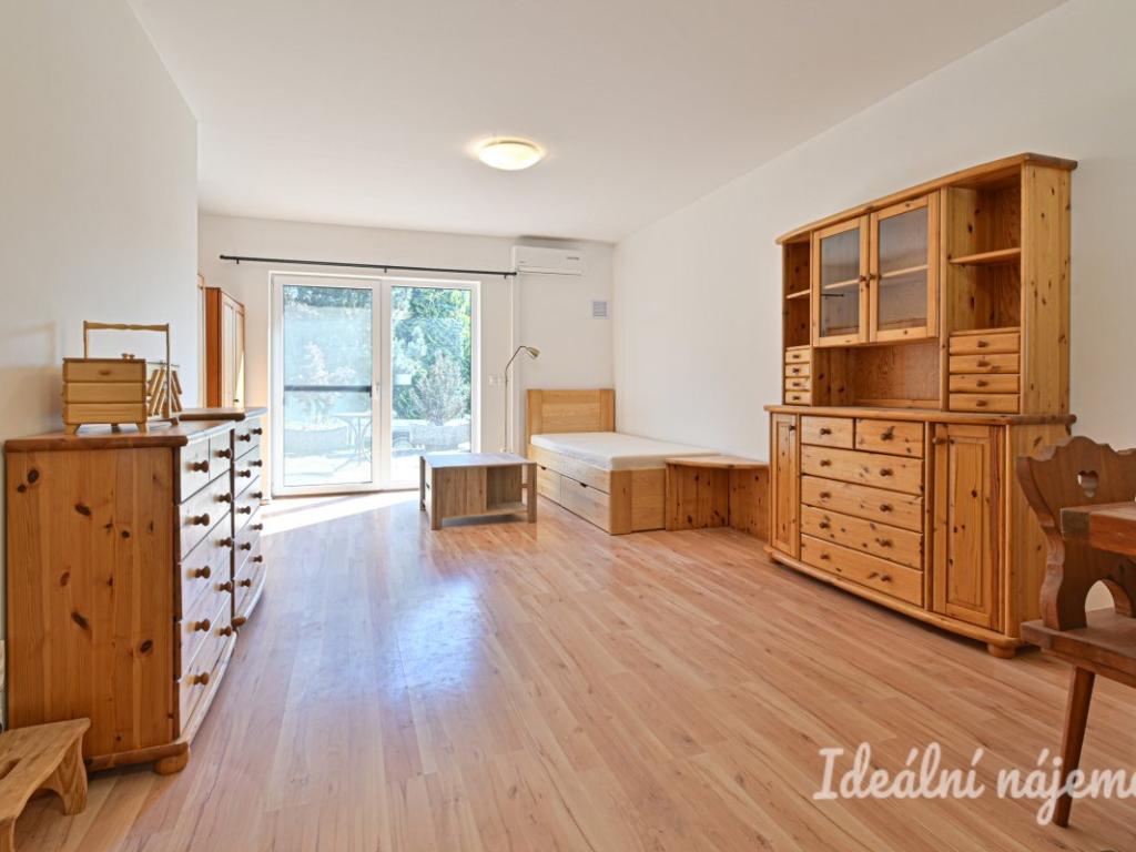 Pronájem bytu 2+kk 60 m2