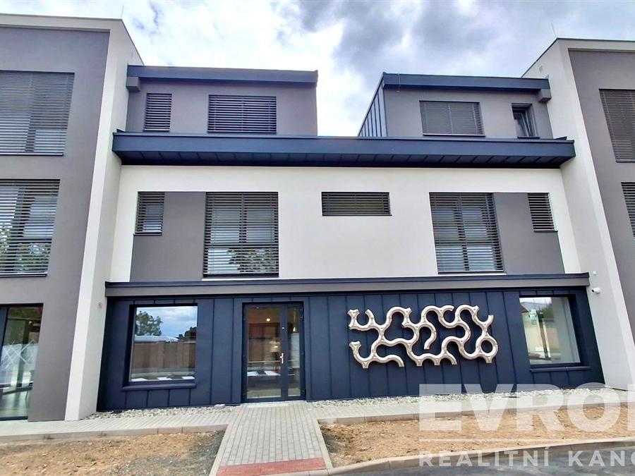 Pronájem bytu 2+kk 69 m2